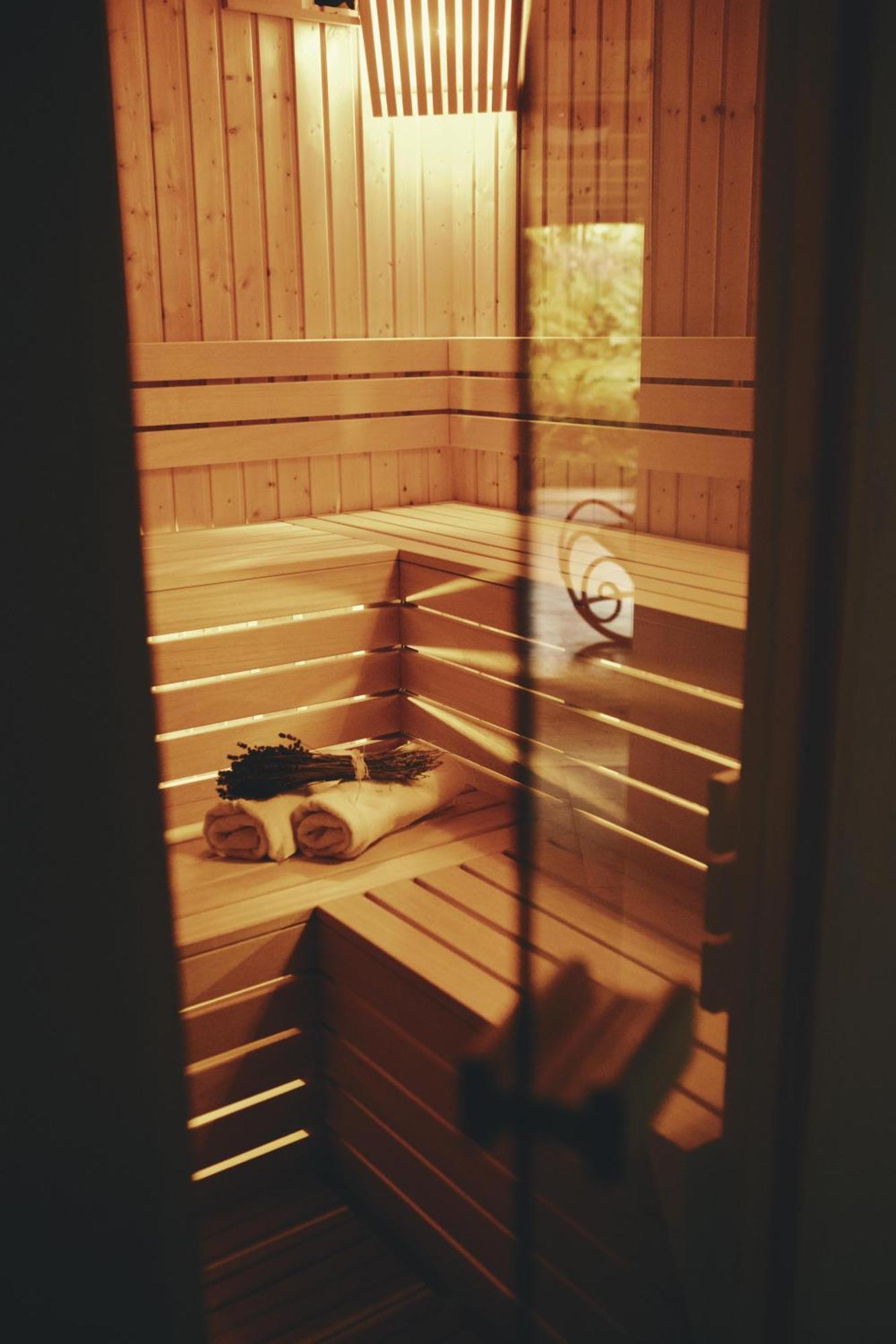 Lavendowo Hotel เปียโควิเซ ภายนอก รูปภาพ